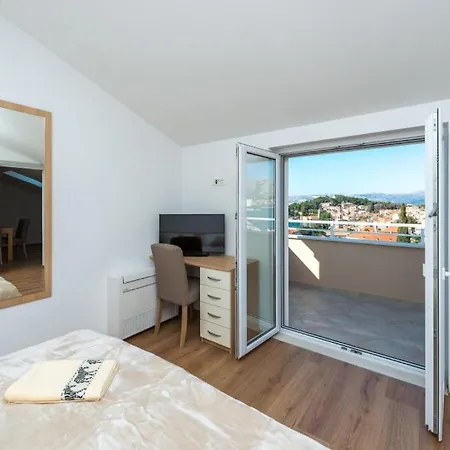 In With Sea View, Balcony, Air Conditioning, Wifi 4979-4 *