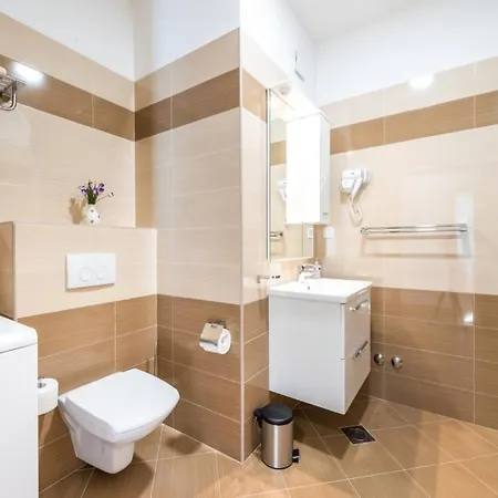 Apartment In With Sea View, Balcony, Air Conditioning, Wifi 4979-4 Cavtat