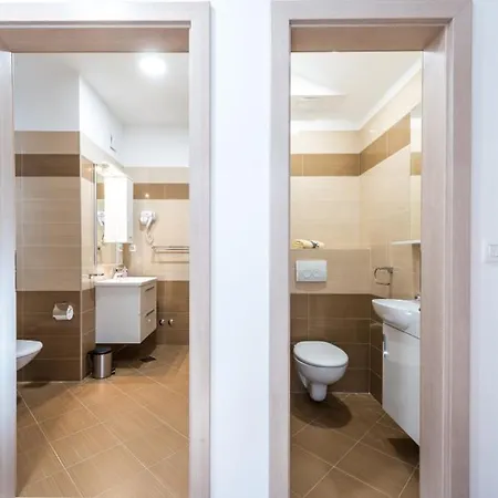 Apartment In With Sea View, Balcony, Air Conditioning, Wifi 4979-4 *