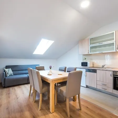 In With Sea View, Balcony, Air Conditioning, Wifi 4979-4 * קאבטאט